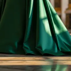Długie sukienki wieczorowe: Elegancja na każdą okazję