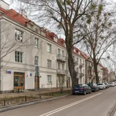 Efraima Schroegera 90: Nieznana perła architektury Warszawy