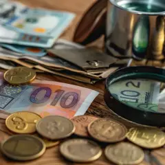 Jak bezpiecznie inwestować 1200 euro w hrywny? Poradnik dla początkujących