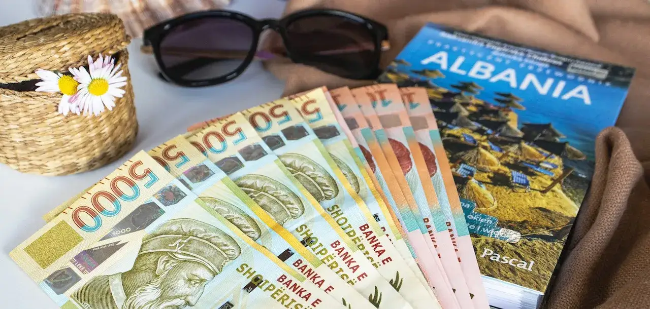 Zdjęcie Ile to 650 dolarów? Poznaj aktualną wartość w złotówkach